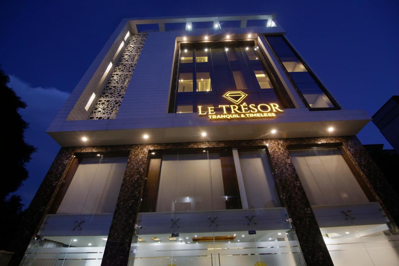 新德里 Le Tresor酒店 外观 照片